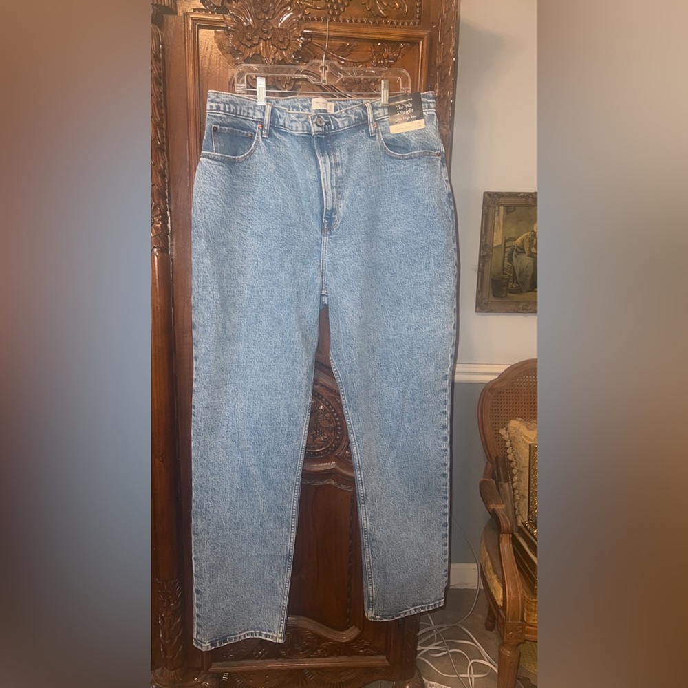 Abercrombie Curve Love 90s Straight Jean 34/18